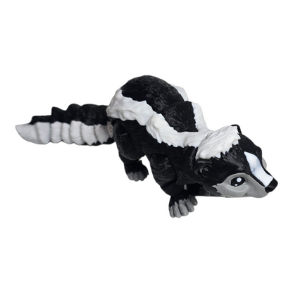 poseable skunk desk buddy with movable head and feet
